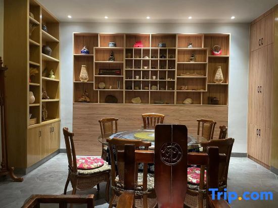 Лунъянь: Changting Qingshiban Jiujiu Inn