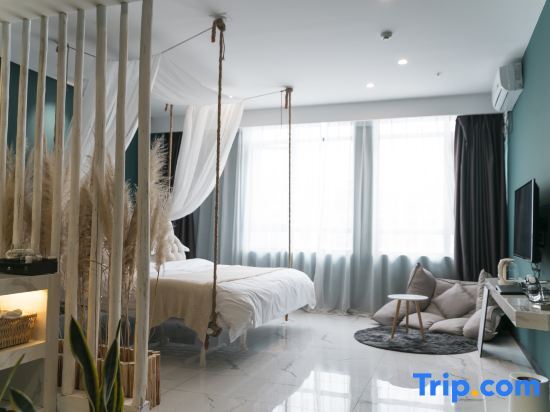 Лакси: LuXi M  Hotel
