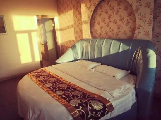 Хулун-Буир: Arongqi Meng E Express Hotel