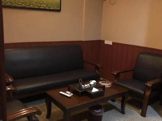 Цзеян: Ruxin Business Hotel