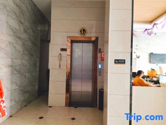 Юнчжоу: Jianghua Yunlong Convenient Hotel