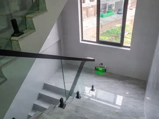 Дунъян: June Shiguang Homestay (hengdian movie and television city branch)