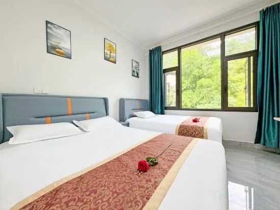 Дунъян: June Shiguang Homestay (hengdian movie and television city branch)