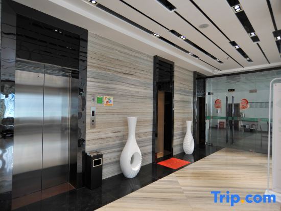 Дунгуань: Liju Business Hotel