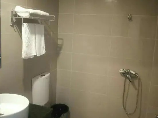 Ибинь: Zhuhai Shuangxi Courtyard Hotel, Weinan