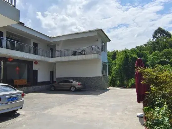 Ибинь: Zhuhai Shuangxi Courtyard Hotel, Weinan