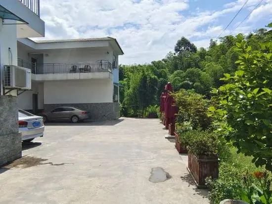 Ибинь: Zhuhai Shuangxi Courtyard Hotel, Weinan