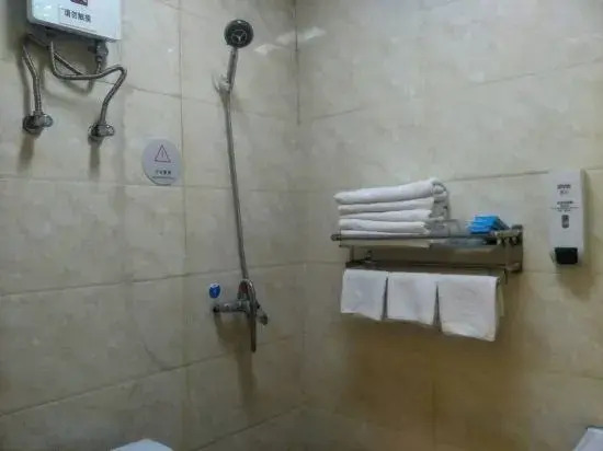 Хандань: Weixian Qingya Hotel