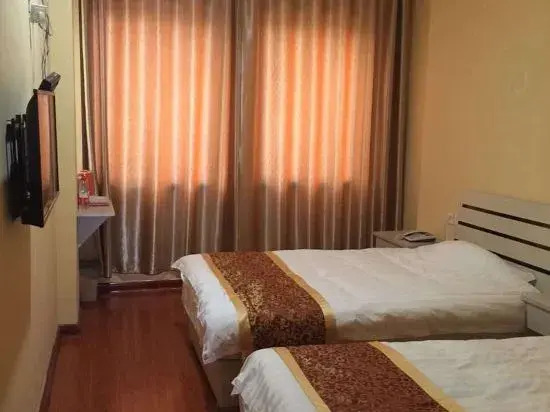 Хандань: Weixian Qingya Hotel