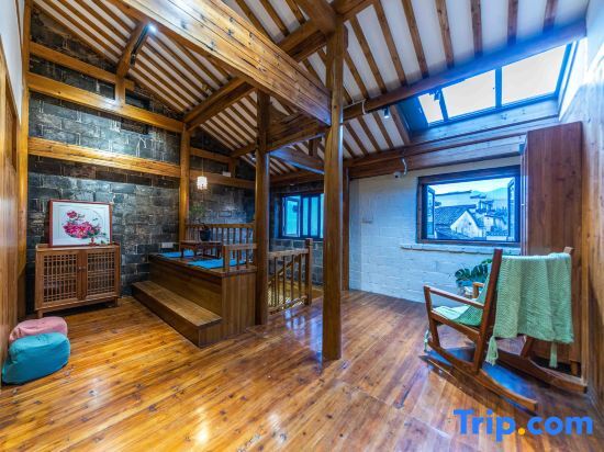Хуаншань: Hongcun Xiaozhongshan Homestay (Lucun Wood Carving Building Scenic Area)