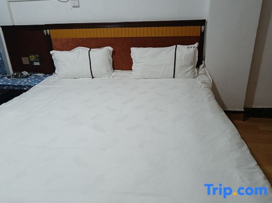 Цзиань: Jishui Erqing Hotel