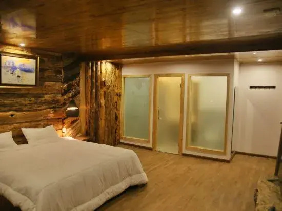 Дечен: Kim'S Youth Hostel