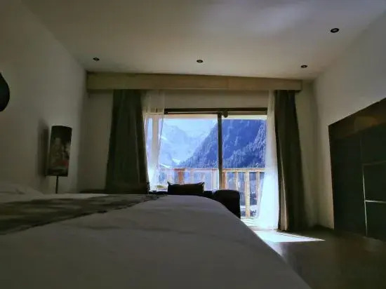 Дечен: Kim'S Youth Hostel