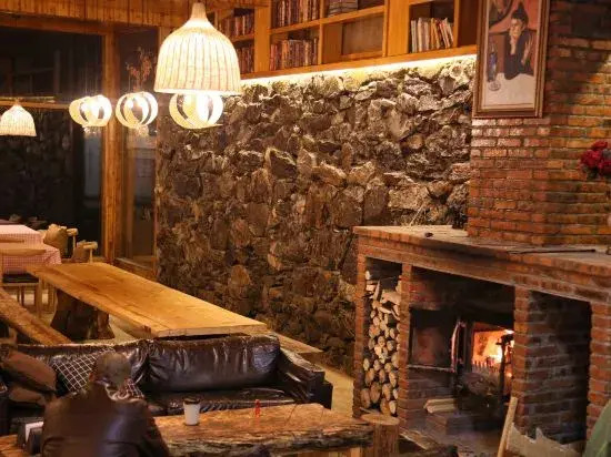 Дечен: Kim'S Youth Hostel