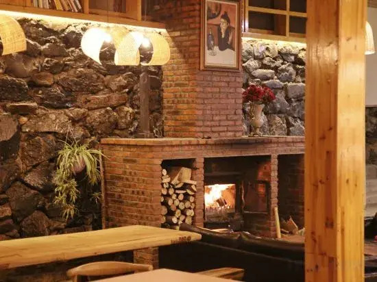 Дечен: Kim'S Youth Hostel