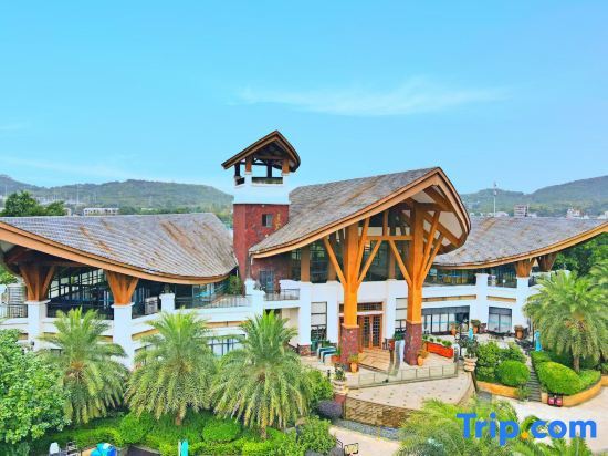 Цзиньюань: Yingde Baodun Lake Pool Hot Spring Villa