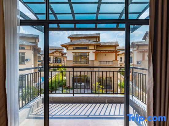 Цзиньюань: Yingde Baodun Lake Pool Hot Spring Villa
