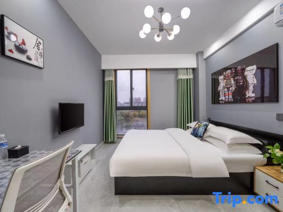Шаоксинг: Shaoxing Junling Hotel (Yuexiu Foreign Language College Jinghu Campus Branch)