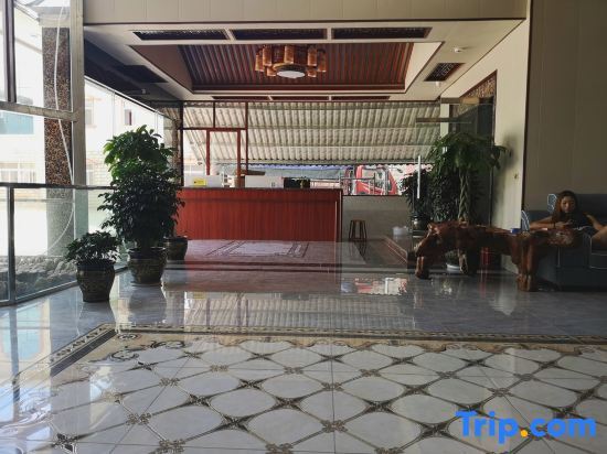 Шипинг: Hongshi Business Hotel