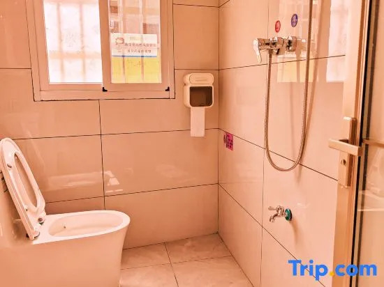 Лунъянь: Longyan Haolaiwu Hotel