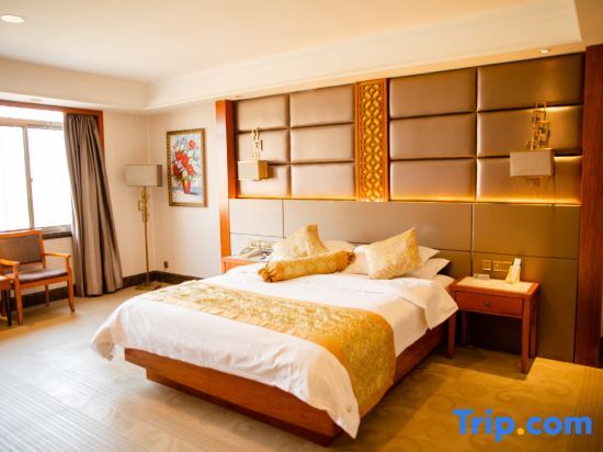 Чичжоу: East to Hongqinglou Hotel