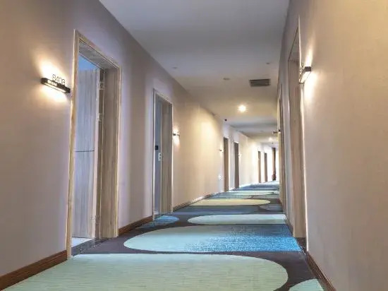 Ибинь: Changning Marriott Hotel (High-speed Railway Station)