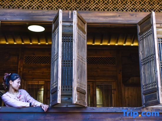 Хуаншань: Hongcun Yunxi Mengying Huizhou courtyard Resort