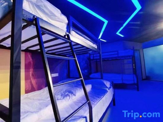 Аньцин: Wangjiang HERO e-sports Hotel