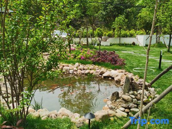 Лишуй: Houshan Courtyard