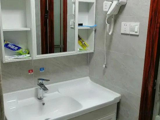 Наньнин: Nanning Langji Tianya Sensen Apartment