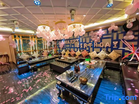 Лиши: Poerman International  Hotel