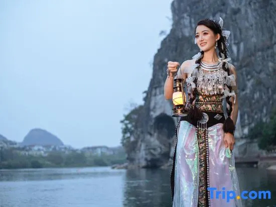 Гуйлинь: SYYF Li River Courtyard Hotel,Guilin (Two Rivers and Four Lakes and East West Street)