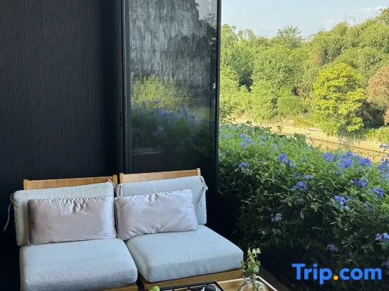 Гуйлинь: SYYF Li River Courtyard Hotel,Guilin (Two Rivers and Four Lakes and East West Street)