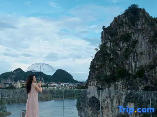 Гуйлинь: SYYF Li River Courtyard Hotel,Guilin (Two Rivers and Four Lakes and East West Street)