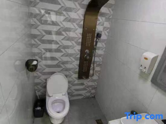 Ляньюньган: Lianyungang No Call Apartment