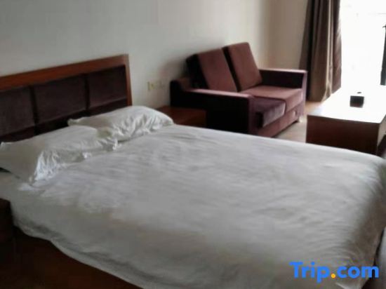 Янгиианг: Amy's Apartment (Yangxi Moon Bay)