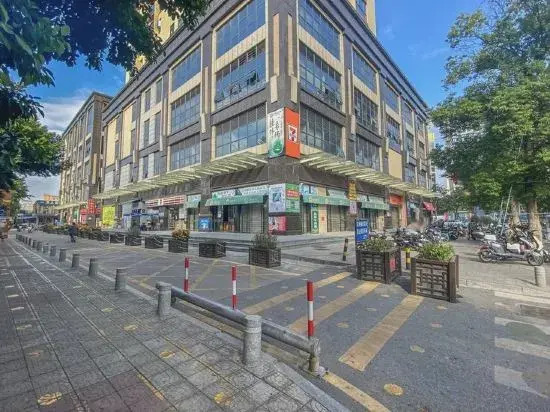 Фошань: Qianyu Serviced Apartment (Foshan Pingzhou Jadeware Street)