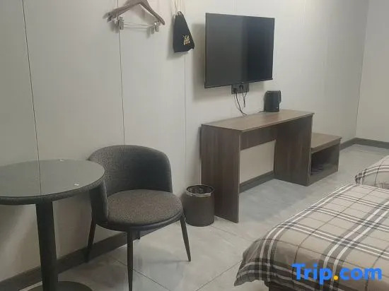 Люян: Fugang Hotel