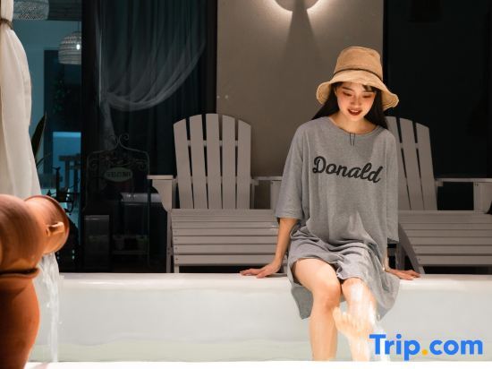 Хойчжоу: Huidong  Shili Yintan Weigang Bay No.1 Holiday Apartment