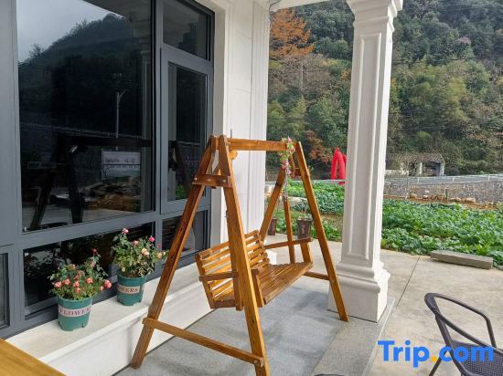 Ханчжоу: Chie Lu · Jun Hong Hostel (Yuhang Keng Shan Ancient Road Store)