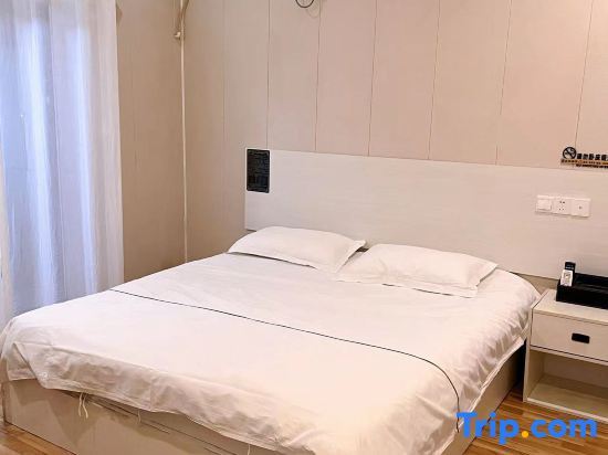 Фуян: Ruiqi Hotel (Yushang Guanzhong Old Street)