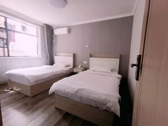 Сянфань: Fat Sister Hostel