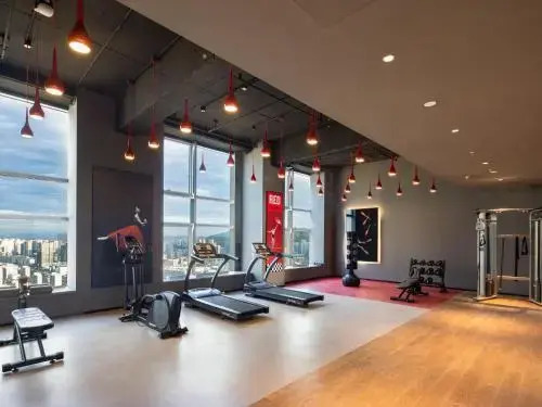 Чжухай: Radisson RED Hotel Zhuhai Gongbei Port
