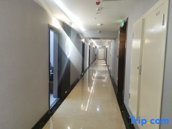 Цзямусы: Boge Apartment Hotel