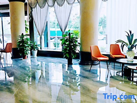 Лишуй: Jinyun Xindu Business Travel Hotel