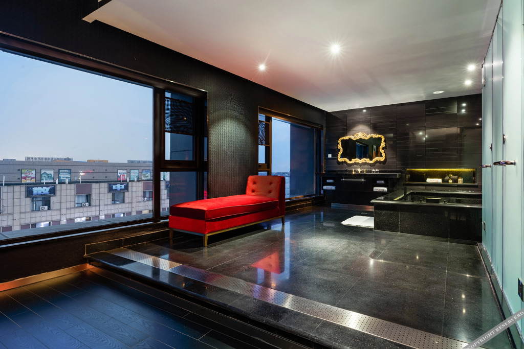 Паниин: Crystal Orange Hotel· Panjinwenlv International City