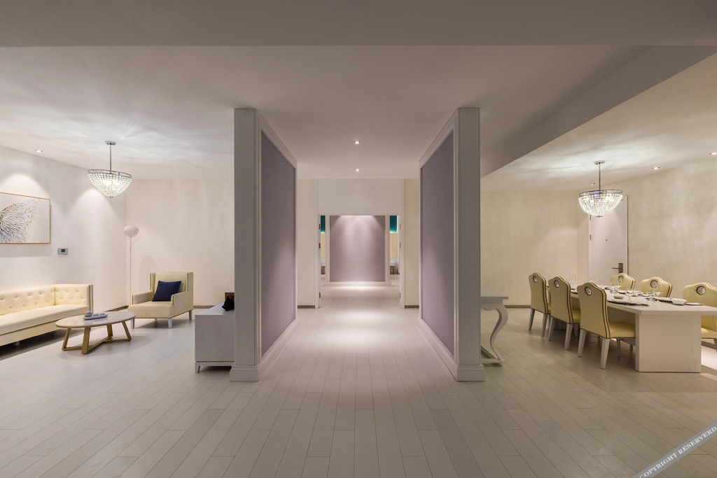 Паниин: Crystal Orange Hotel· Panjinwenlv International City
