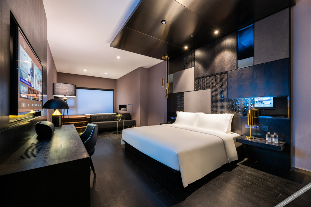 Паниин: Crystal Orange Hotel· Panjinwenlv International City
