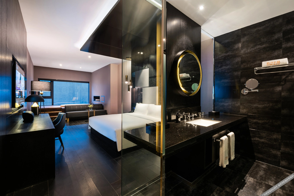 Паниин: Crystal Orange Hotel· Panjinwenlv International City