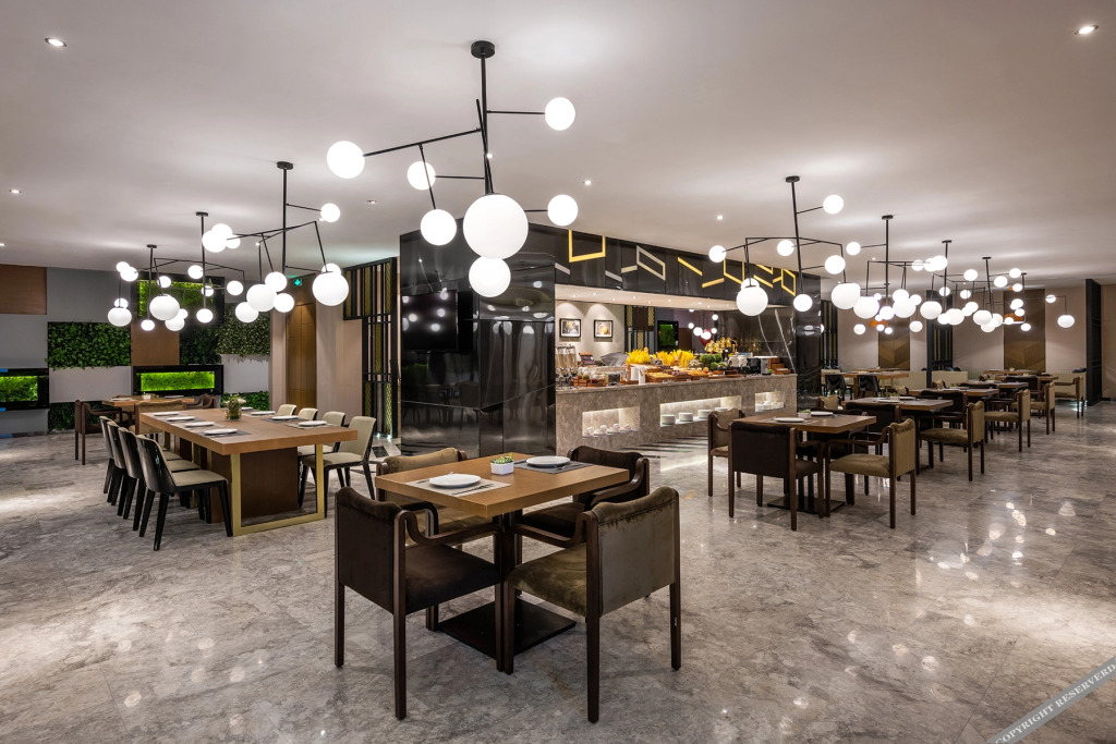 Паниин: Crystal Orange Hotel· Panjinwenlv International City